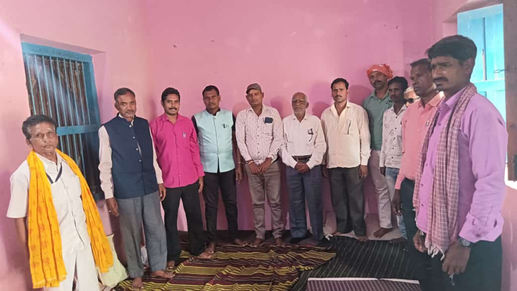 राजस्व ग्राम पटेल तहसील शिवरीनारायण का बैठक संपन्न।