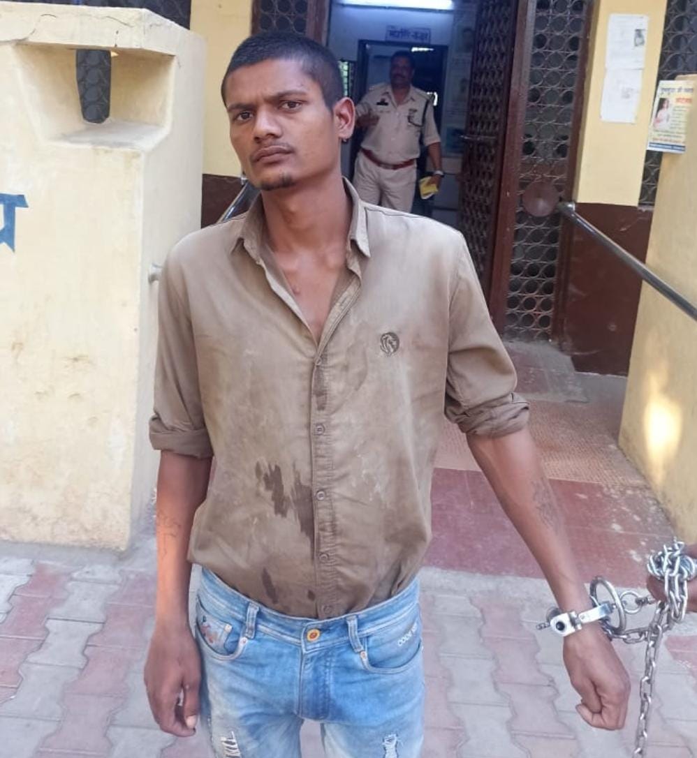 उम्र 24 वर्ष निवासी ग्राम छुईहा (खैरा) थाना सिटी जिला बलौदाबाजार