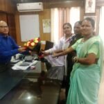 नवनियुक्त कलेक्टर भगवान सिंह उइके से खरखरा के उपसरपंच ने की मुलाकात  पंचायत की समस्याओ से कराया अवगत...