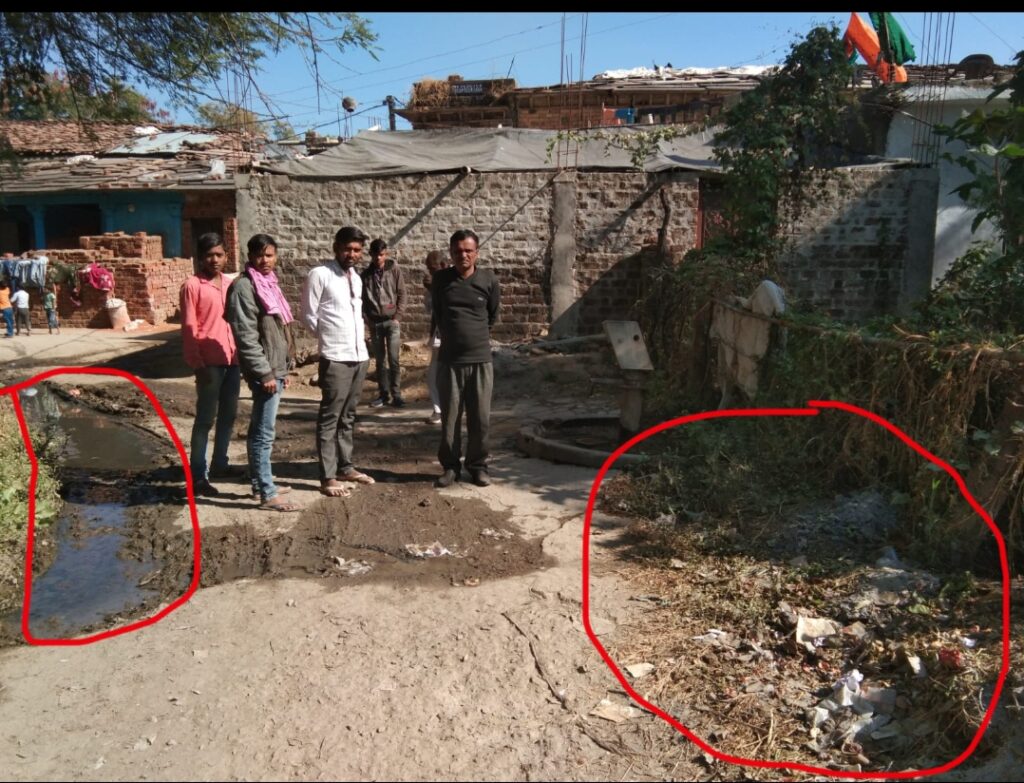 साफ सफाई , चाय नाश्ता और निर्माण कार्यों के नाम पर ग्राम पंचायत में सरपंच सचिव  ने  मिली भगत कर अपने रिश्तेदारों के खातो में  2 लाख 39 हजार 5 सौ रुपए की राशि निकाली