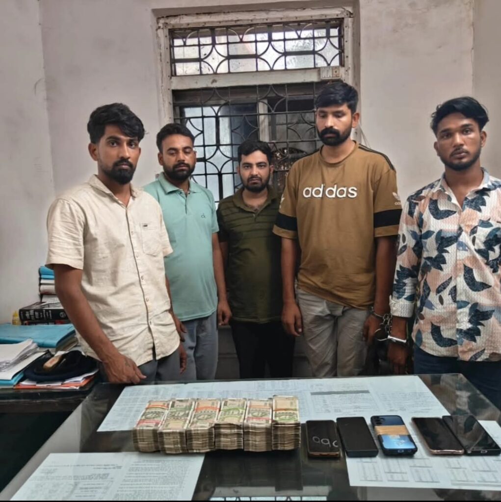 रायपुर पुलिस आजाद चौक समता कॉलोनी लुट की घटना में शामिल अंतर्राज्यीय गिरोह का किया पर्दाफॉस