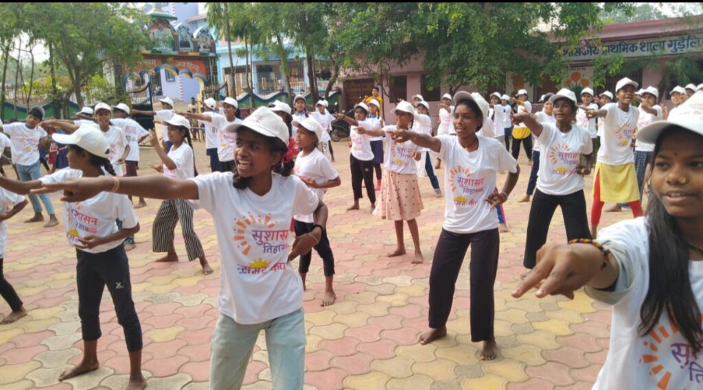 जिला प्रशासन की पहल से युवाओं क़ो मिल रही जीवन कौशल की ट्रेनिंग।