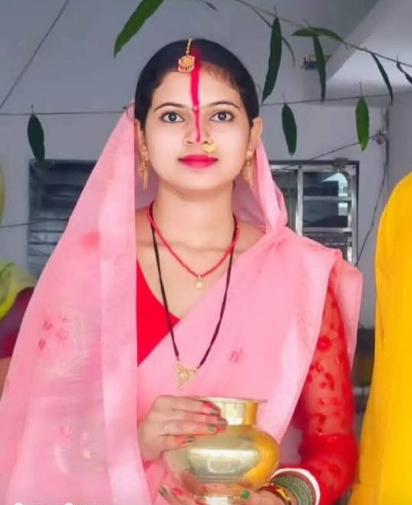 कटिहार ज़िले के बस्तौल चौक पर दर्दनाक हादसा एक तेज़ रफ्तार वाहन ने सड़क पार कर रही एक महिला और उसकी मासूम बच्ची को कुचल दिया दोनों की मौके पर ही की मौत