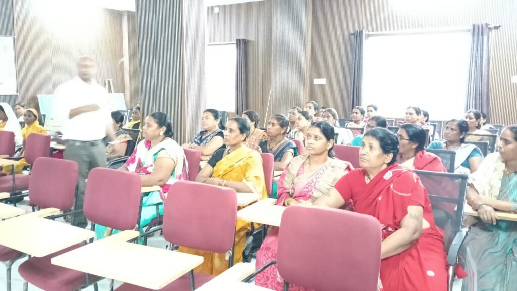 रसोईयों को मिला खाद्य पोषण व सुरक्षा का प्रशिक्षण