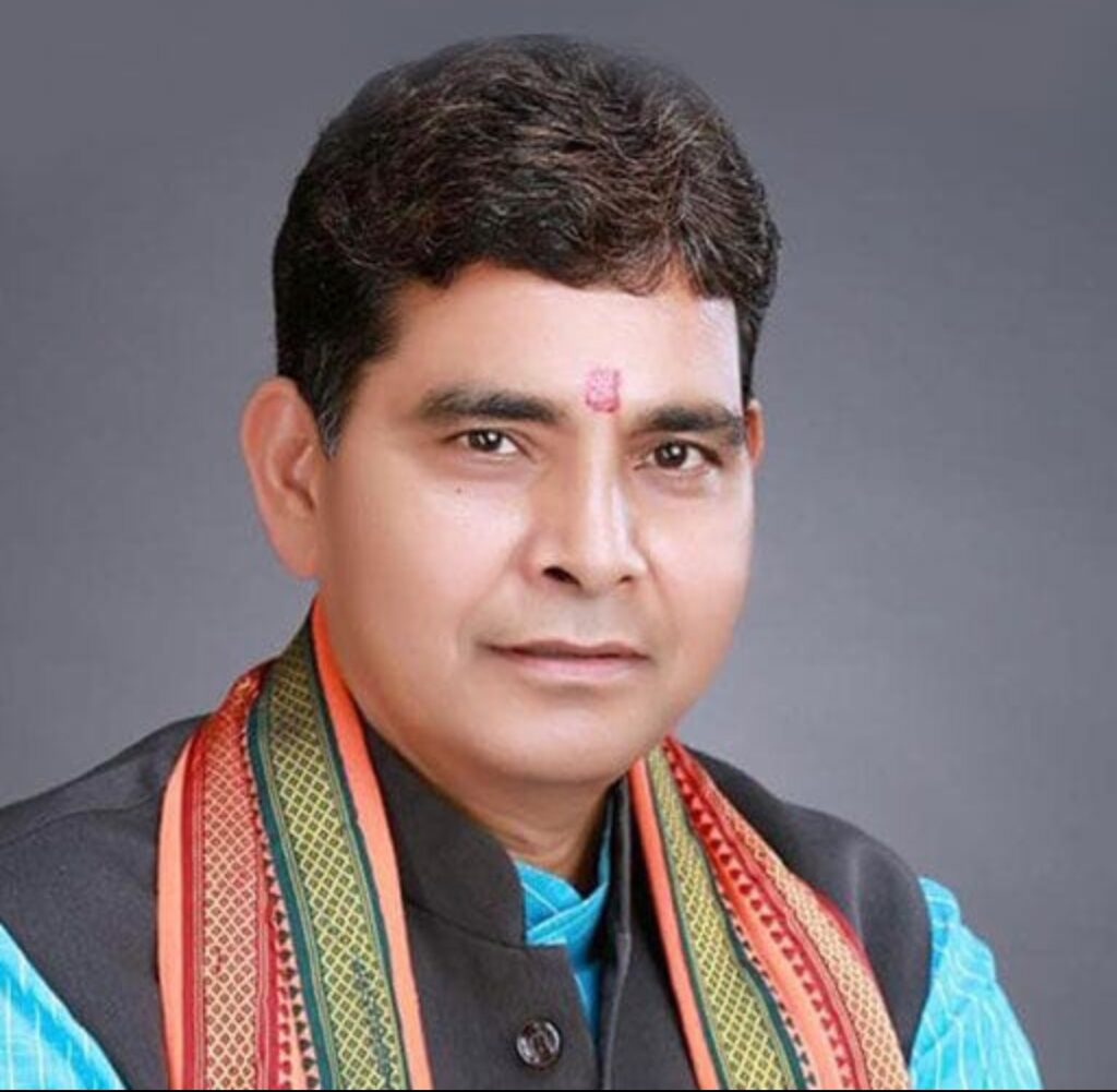 वन एवं जलवायु परिवर्तन विभाग छ. ग़. शासन द्वारा 26 को चरण पादुका वितरण कार्यक्रम मुख्य अतिथि होंगे टंकराम वर्मा।