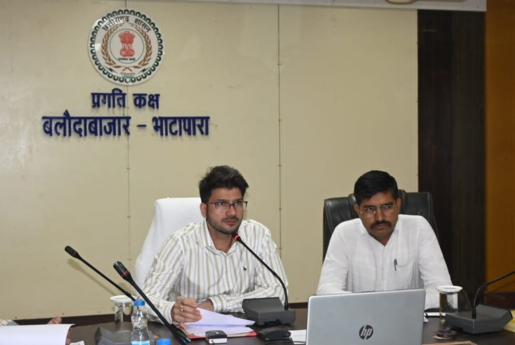 नियमित कोर्ट लेकर प्रकरणों के निराकरण में लाएं तेजी – कलेक्टर।