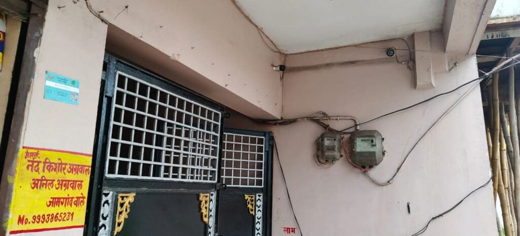 सीसीटीवी जागरूकता अभियान को मिला सहयोग, सूर्या विहार में दुकानदार ने लगाए कैमरे I