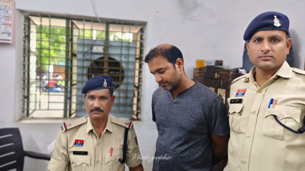 ऑनलाइन आईपीएल सट्टा सरगना गिरीश घिरवानी नागपुर से गिरफ्तार I