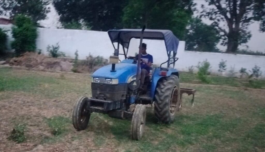 क्षेत्र में कृषि कार्य जोरों पर  – युवा नेता युधिष्ठिर नायक I