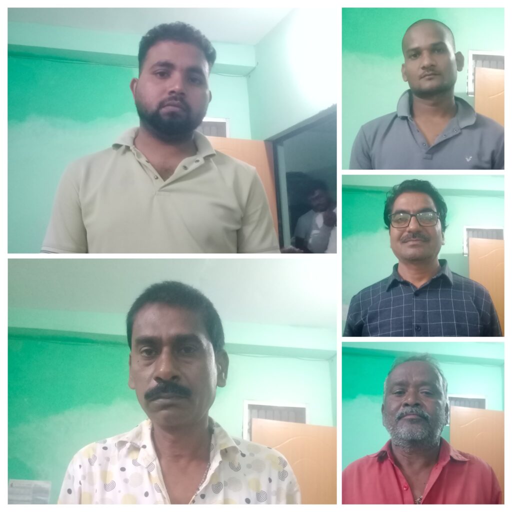 समाधान सेल की सूचना पर पुलिस की बड़ी कार्रवाई, पलारी थाना क्षेत्र से 5 जुआरी गिरफ्तार – ₹27,200 नगद और ताश की पत्तियाँ जब्त