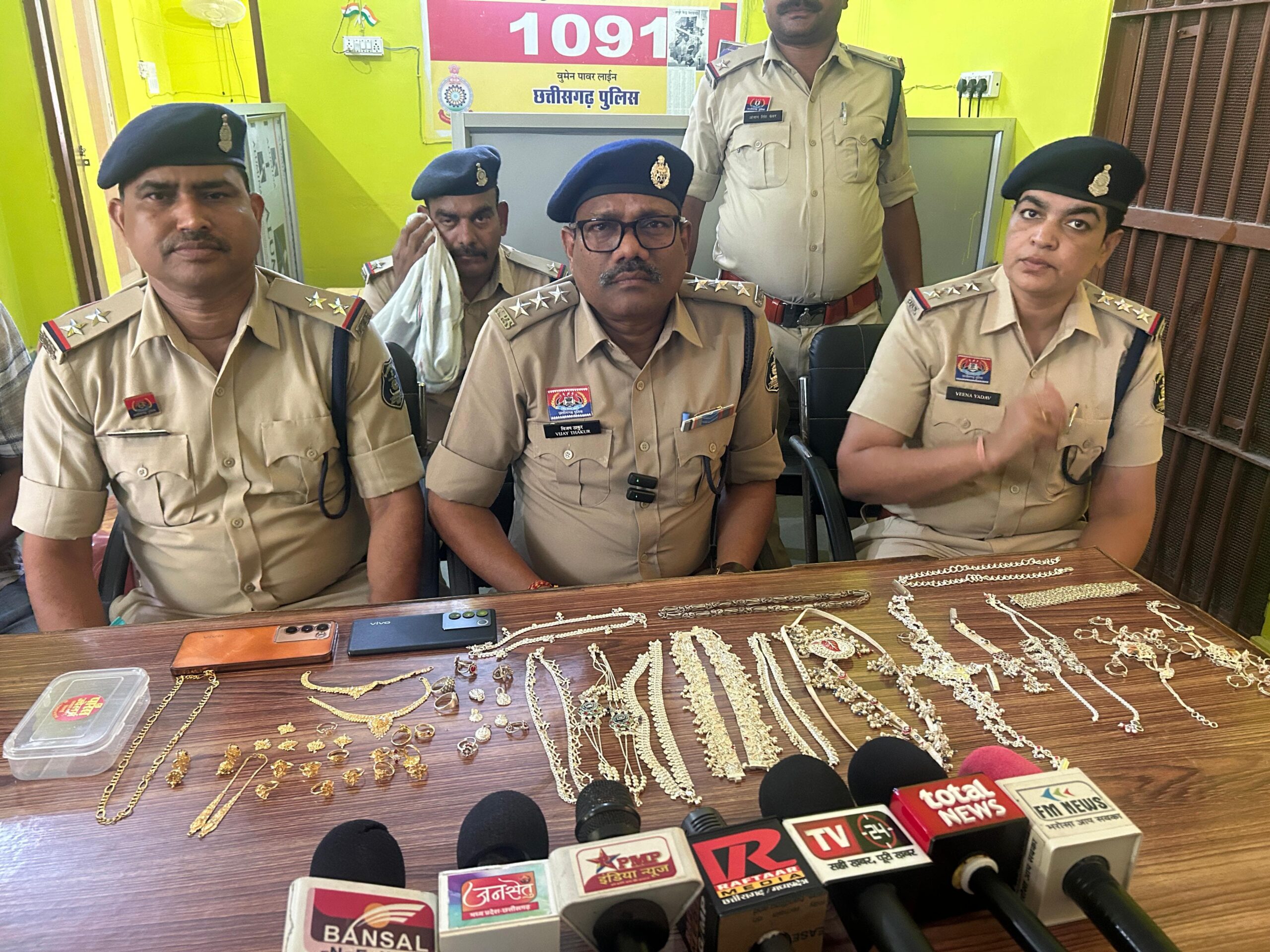 बिलाईगढ़ पुलिस की बड़ी कार्रवाई – अवैध शराब, मवेशी तस्करी, सट्टा, मादक पदार्थ और साइबर अपराध पर लगातार कसा शिकंजा