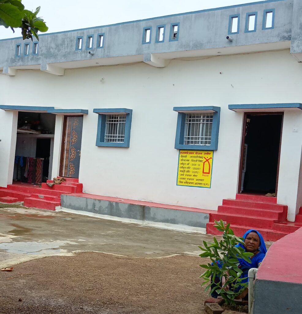 प्रधानमंत्री आवास योजना के 20 हजार हितग्राहियों ने किया वृक्षारोपण I