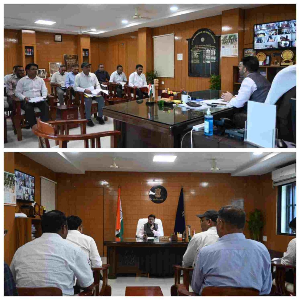 कलेक्टर ने की खाद भण्डारण व वितरण की समीक्षा