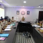 बलौदा बाजार जिले में पुलिस अधीक्षक भावना गुप्ता द्वारा विवेचकों की समीक्षा बैठक आयोजित कर जांच व विव...