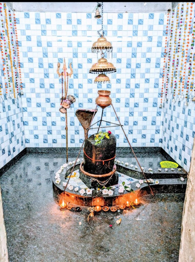 सावन के तीसरे सोमवार को भोलेश्वर महादेव मंदिर, भलेसर में भव्य भजन संध्या : लोकगायक पंडित विवेक शर्मा की सुमधुर प्रस्तुति ने मोहा मन