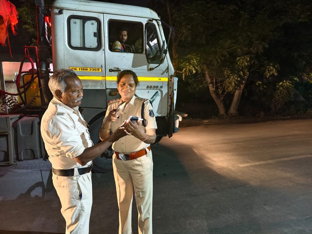 रायगढ़ पुलिस का विशेष अभियान: 31 वाहन चालक ड्रिंक एंड ड्राइव में पकड़े, न्यायालय में पेश