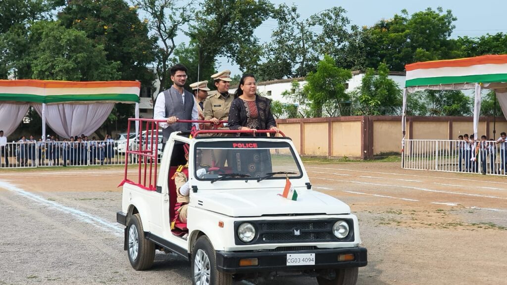 बलौदाबाजार में स्वतंत्रता दिवस समारोह का फाइनल रिहर्सल सम्पन्न, कलेक्टर व एसपी ने दिए निर्देश