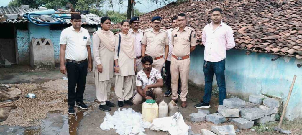 आबकारी विभाग की कार्रवाई,69 बल्क लीटर अवैध महुआ शराब एवं 1320 किलोग्राम लाहन जब्त