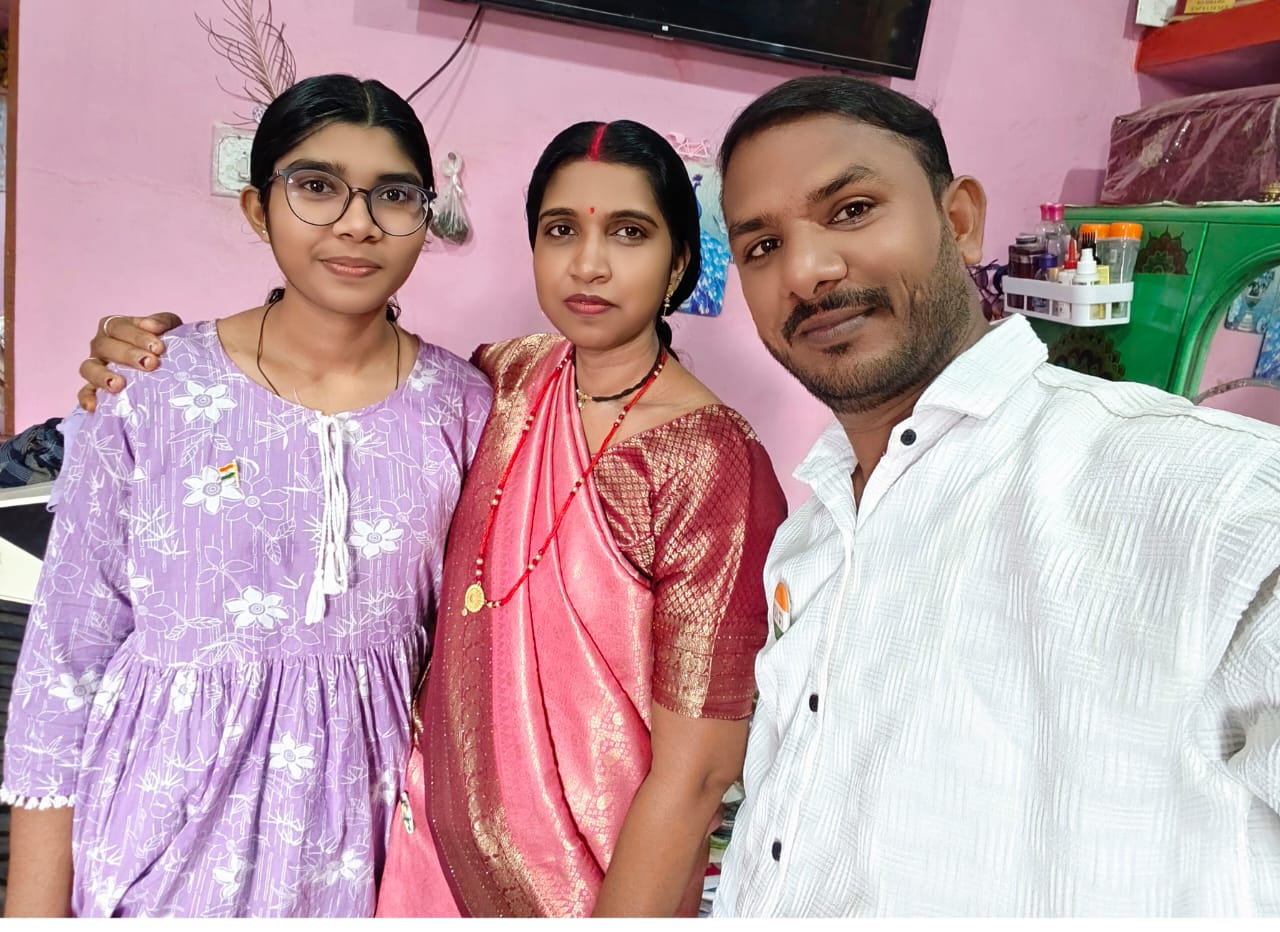 सुधा सांडे, NEET 2025 रिजल्ट, MBBS चयन, लवन खबर, ग्राम मरदा, जवाहर नवोदय विद्यालय लवन, छत्तीसगढ़ शिक्षा सफलता, मेडिकल छात्रा