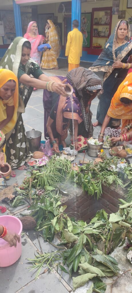 व्रत, वरदान और विश्वास — लच्छनपुर में हलषष्ठी पर आस्था का जश्न”