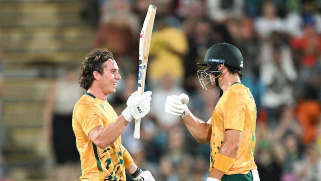 125 रन की तूफानी पारी में Dewald Brewis ने खेला जानलेवा शॉट! अंपायर और गेंदबाज ने बाल-बाल बचाई जान, VIDEO बन गया इंटरनेट सनसनी