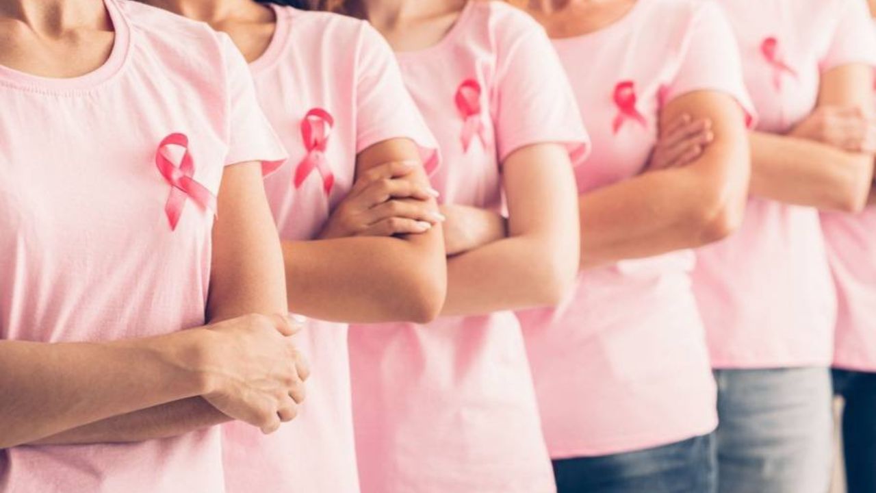 Breast Cancer: शुरुआत में ब्रेस्ट कैंसर की पहचान कैसे करें? ब्रेस्ट कैंसर के शुरुआती लक्षण और बचाव के आसान तरीके