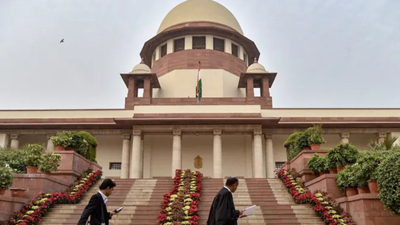 JAG भर्ती में लिंग आधारित आरक्षण पर Supreme Court का बड़ा फैसला! JAG कॉर्प्स में महिलाओं को मिलेगा बराबर मौका