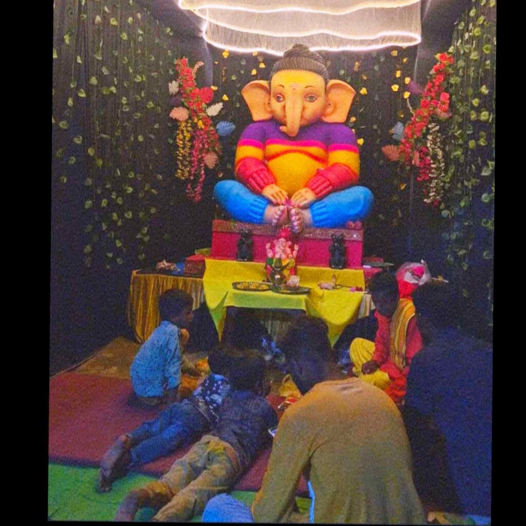 पलारी के शांति नगर में गणपति बप्पा का भव्य आगमन, नगर हुआ भक्तिमय