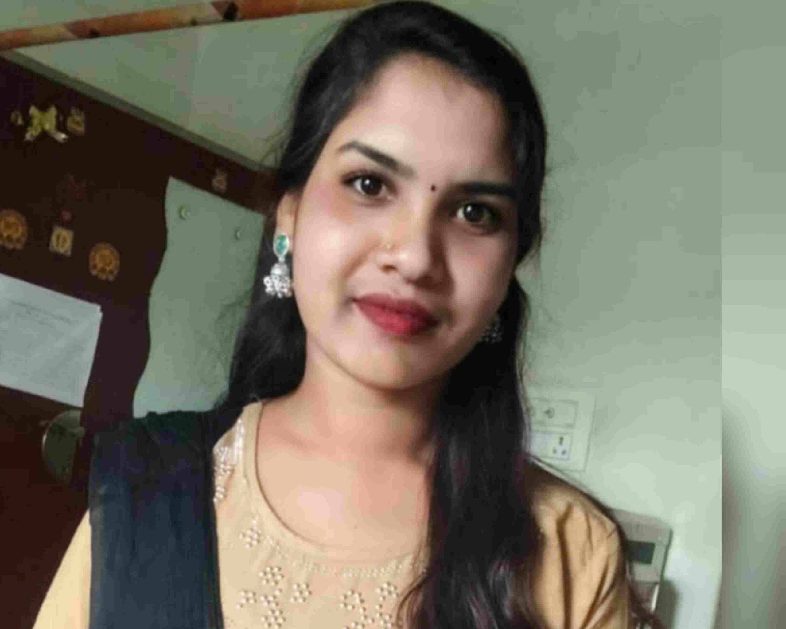 स्वास्थ्य विभाग की बड़ी लापरवाही RHO की अप्रशिक्षित बेटी कर रही गर्भवती महिलाओं का टीकाकरण