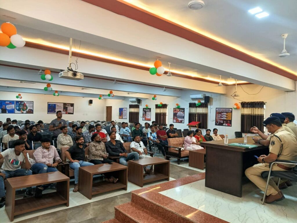 गणेश विसर्जन पर एसएसपी रजनेश सिंह के सख्त निर्देश, शांति और सुरक्षा में होगा आयोजन