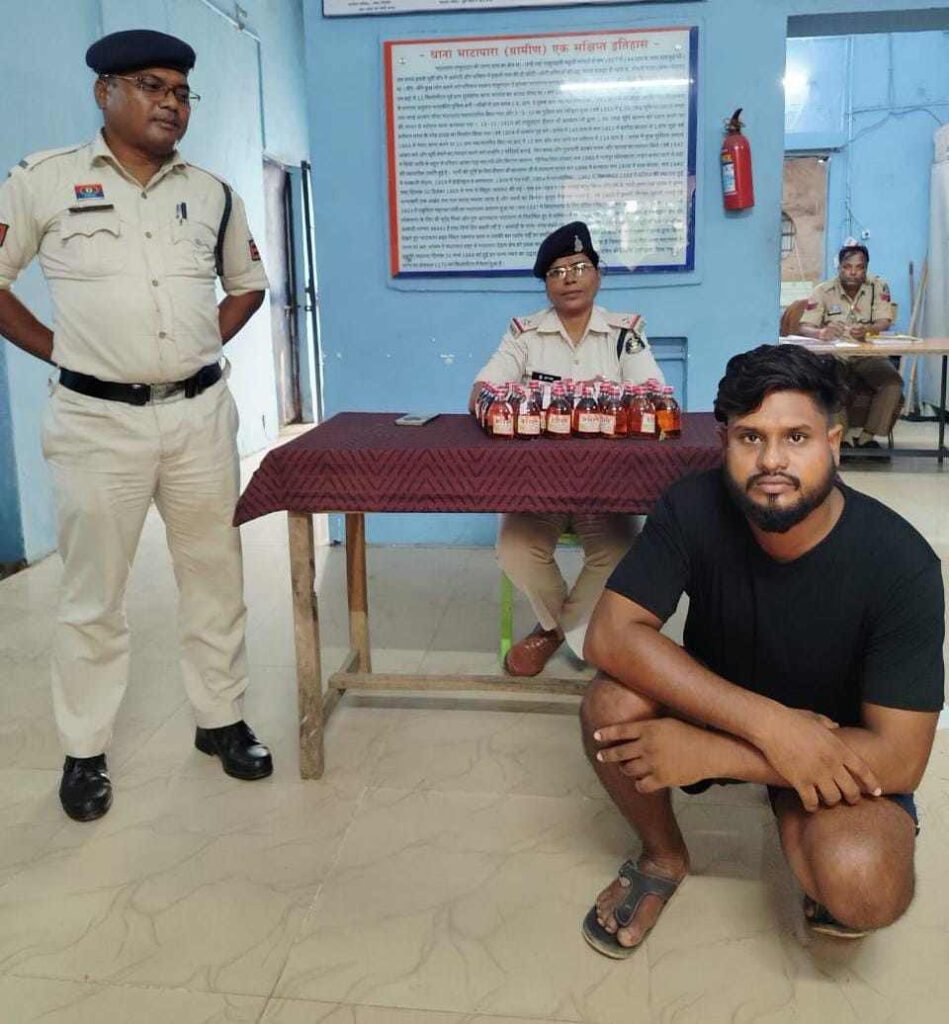 समाधान सेल में प्राप्त सूचना के आधार पर अवैध रुप से शराब बिक्री करने वाले 03 आरोपी शराब कोचियों को किया गया गिरफ्तार