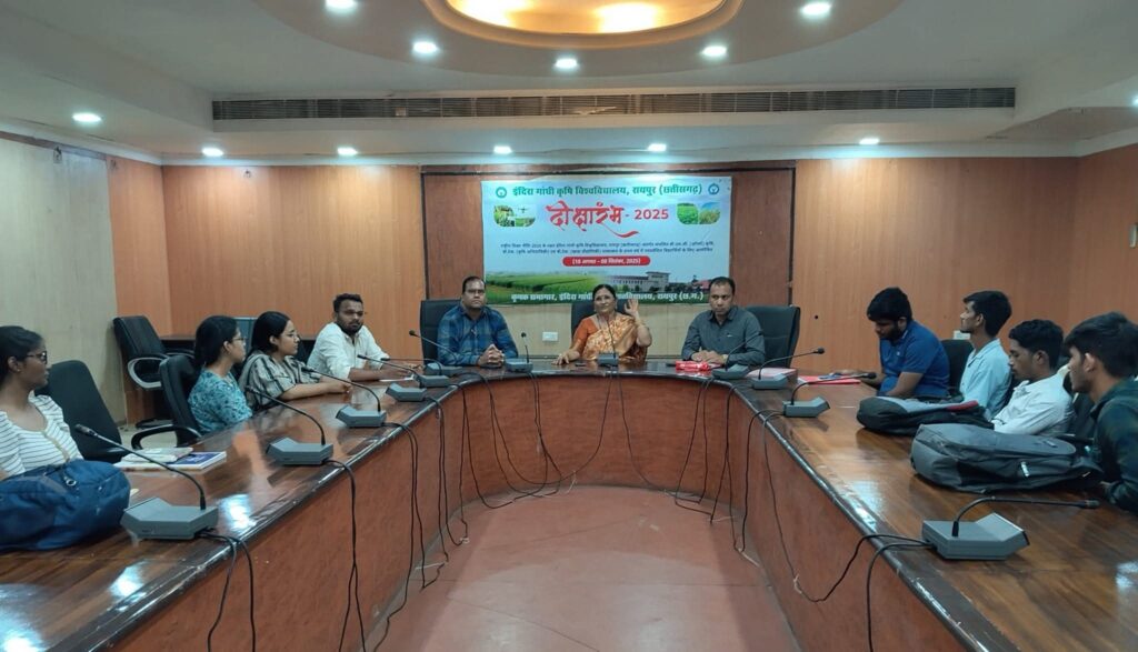 राष्ट्रीय शिक्षा नीति-2020 के अंतर्गत इंदिरा गांधी कृषि विश्वविद्यालय, रायपुर में दीक्षारंभ 2025 का आयोजन