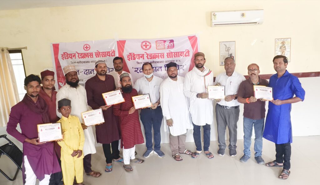 ईद मिलादुन्नबी पर पलारी में युवाओं का रक्तदान ✦ ✦ मोहब्बत का रंग – इंसानियत का संग ✦