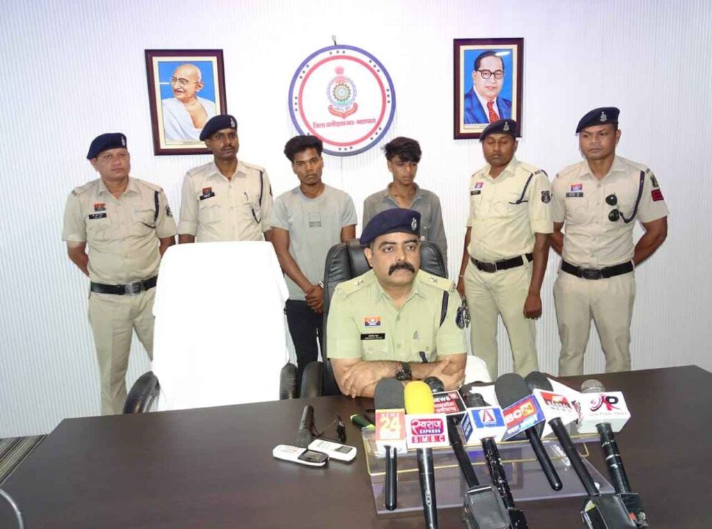 चाचा की हत्या कर शव रेत में दबाया, दो आरोपी गिरफ्तार