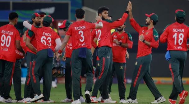 PAK vs BAN Live Score: सुपर 4 के अहम मुकाबले में बांग्लादेश की गेंदबाज़ी हावी