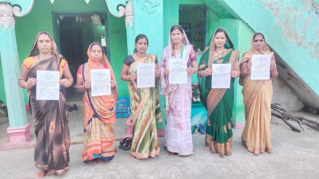 हस्ताक्षर अभियान में बया मंडल अध्यक्ष अनुसूईया प्रमोद साहू को मिल रहा अपार जनसमर्थन!