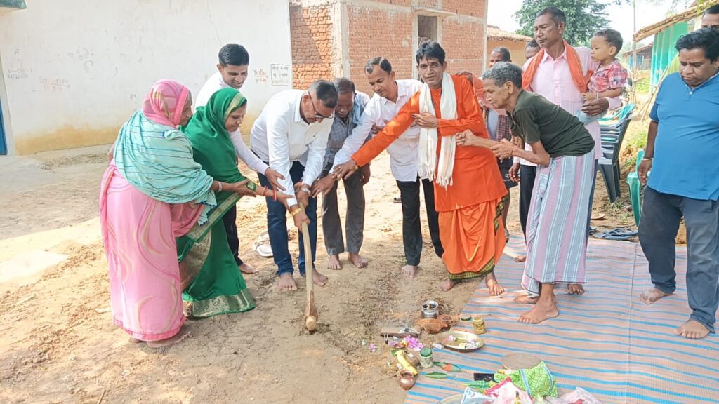 कई विकास कार्यों का जनपद अध्यक्ष एवं उपाध्यक्ष ने किया भूमिपूजन। 