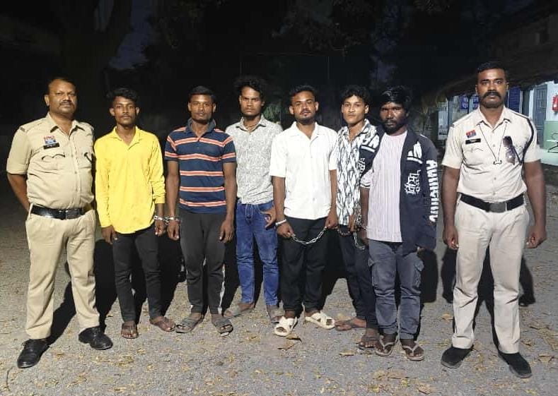 दीपावली पर शांति व्यवस्था बनाए रखने हेतु बलौदाबाजार पुलिस की सख्त कार्रवाई