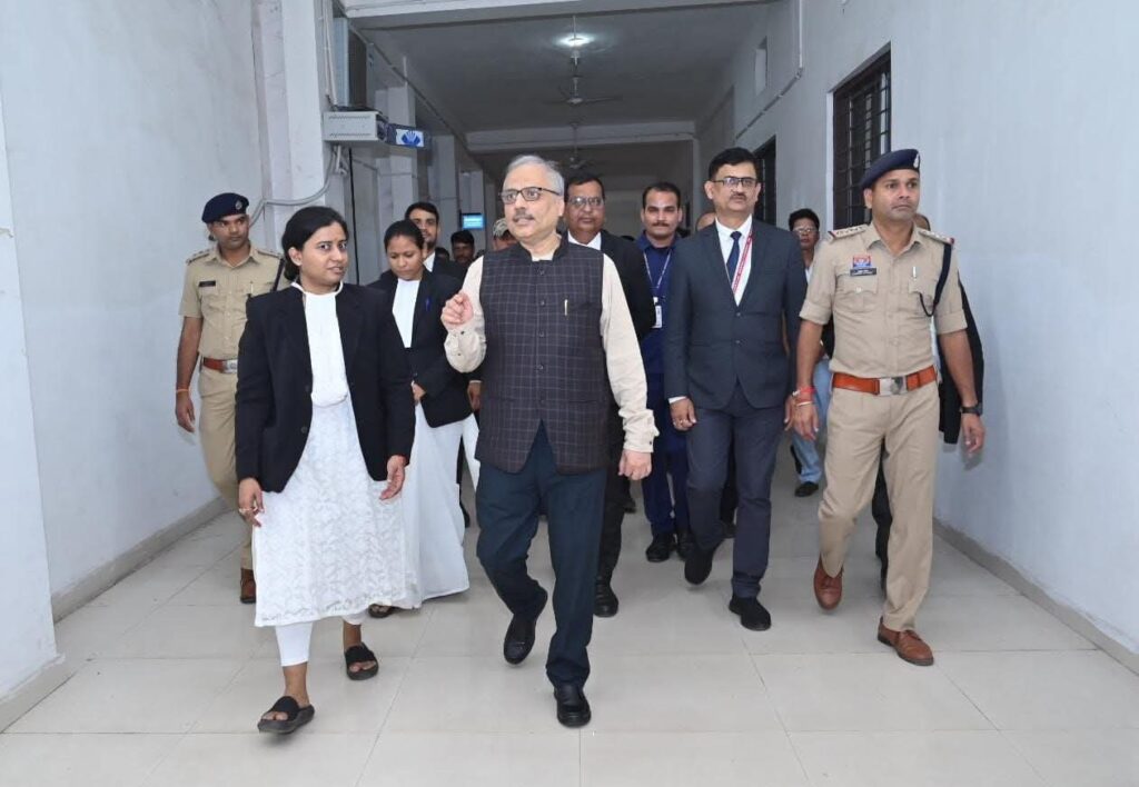मुख्य न्यायाधीश रमेश सिन्हा ने रायगढ़, खरसिया, सक्ती और जांजगीर-चांपा न्यायालयों का किया औचक निरीक्षण