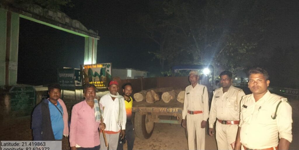 वन विभाग की कार्रवाई : अवैध सागौन लकड़ी परिवहन करते दो आरोपी गिरफ्तार, एक ट्रैक्टर जब्त