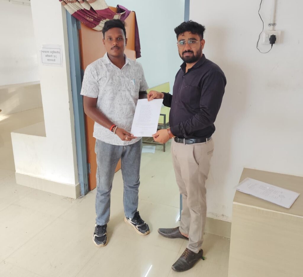 📰 50% नेत्रदृष्टि दिव्यांग सहायक शिक्षक पर ड्राइविंग लाइसेंस बनवाने का आरोप, एफआईआर की मांग तेज