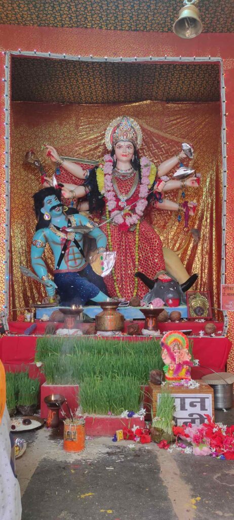 लच्छनपुर में नवरात्रि पर्व पर महामाया जोत-जंवारा दर्शन एवं हवन-पूजन का भव्य आयोजन