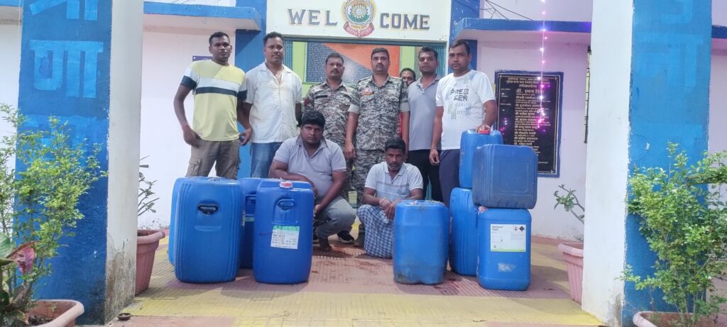 गरियाबंद पुलिस द्वारा 520 लीटर अवैध ताड़ी (छिंदरस) मादक द्रव्य पदार्थ मदिरा के साथ 02 आरोपी को किया गया गिरफ्तार,