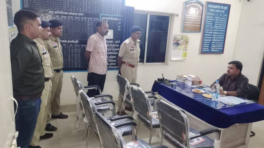 एसएसपी बेमेतरा श्री रामकृष्ण साहू (IPS) ने थाना परपोडी एवं चंदनू का किया औचक निरीक्षण — सुरक्षा, अनुशासन और स्मार्ट पुलिसिंग पर दिए कड़े निर्देश