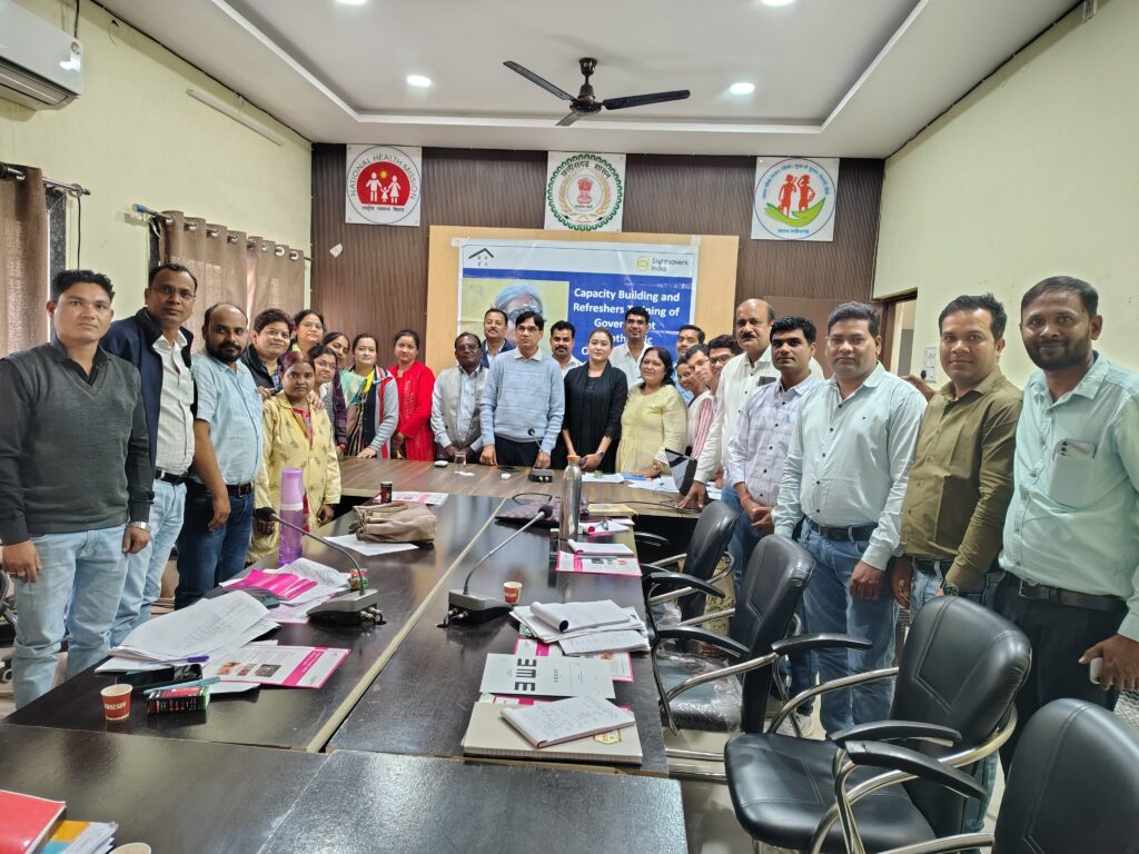 7 माह में 1600 से अधिक मोतियाबिंद ऑपरेशन, 943 वृद्धजनों को मिला चश्मा – जिले में नेत्र स्वास्थ्य सेवाओं की रफ्तार तेज