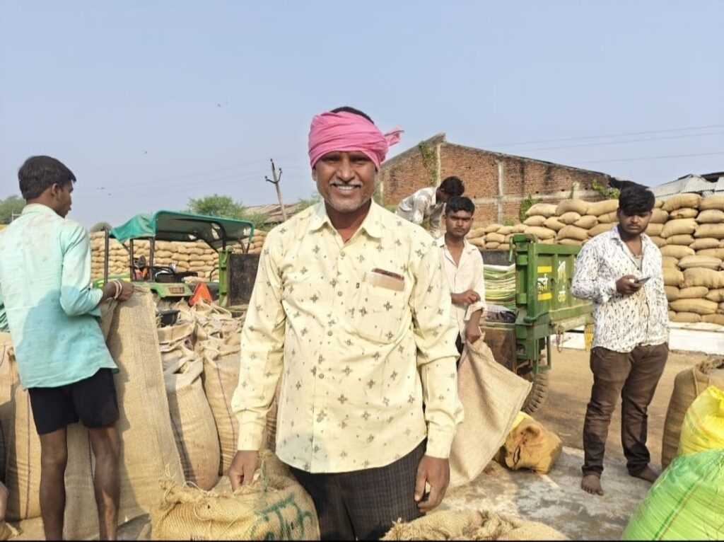 “तुंहर टोकन” ऐप से किसानों को बड़ी राहत — पारदर्शी, समयबद्ध और सहज धान खरीदी से किसानों में प्रसन्नता