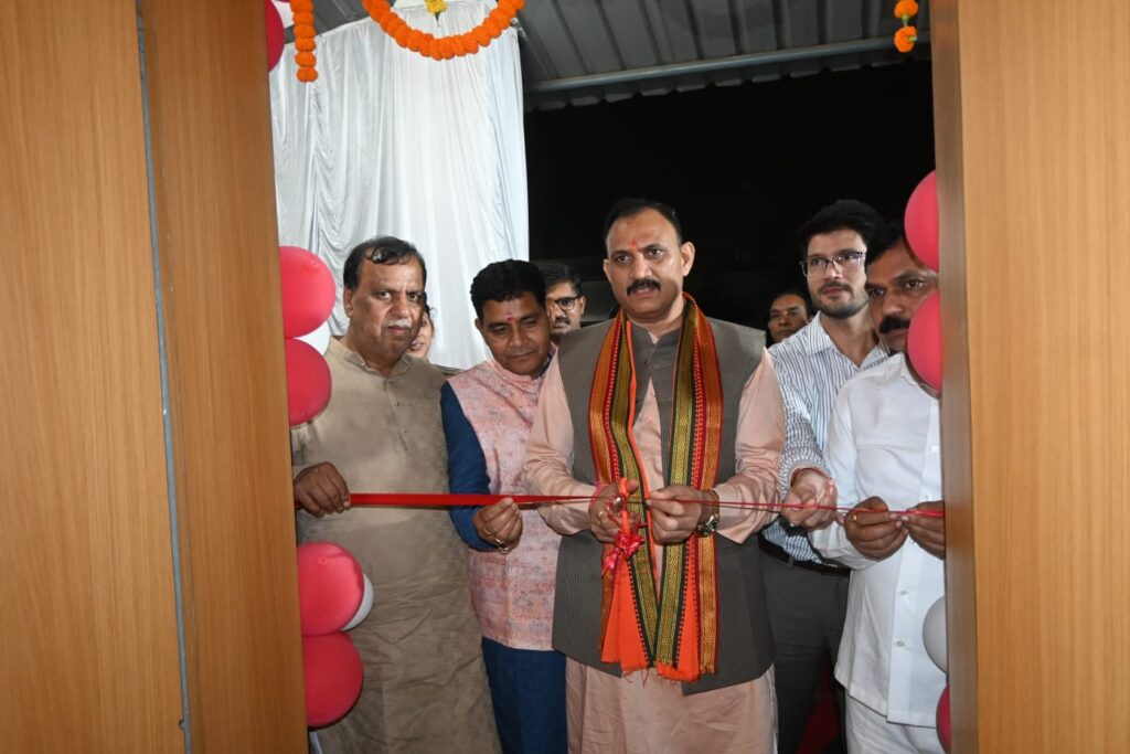 प्रभारी मंत्री ने जिला फाइनेंसियल लैब का किया उद्घाटन वित्तीय साक्षरता और डिजिटल लेनदेन की निःशुल्क जानकारी अब बलौदाबाजार में उपलब्ध