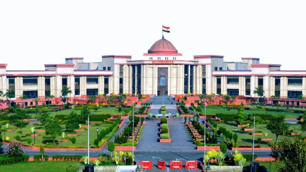 छत्तीसगढ़ भारतमाला घोटाला: डिप्टी कलेक्टर, तहसीलदार और पाँच अधिकारियों की अग्रिम जमानत याचिकाएं खारिज, संपत्ति कुर्क करने का आदेश