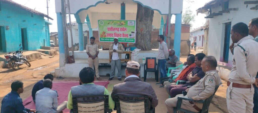 रजत जयंती पर्व पर असनींद में वन हर्बल उत्सव का आयोजन विभिन्न जागरूकता कार्यक्रमों से ग्रामीणों व विद्यार्थियों को वन एवं पर्यावरण संरक्षण की दी जानकारी