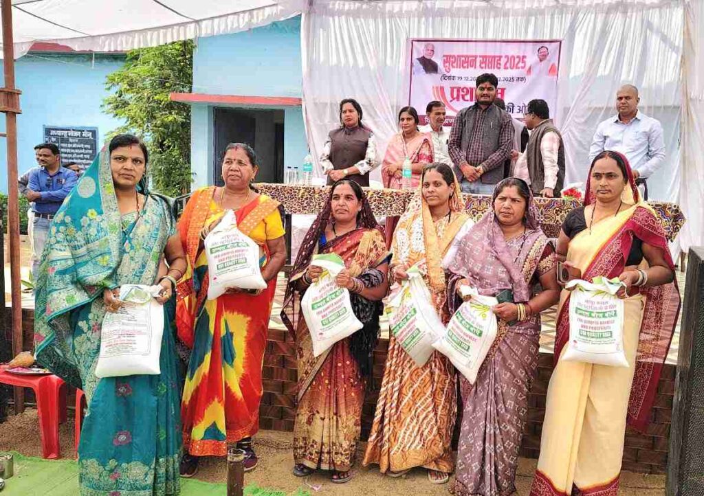 सुशासन सप्ताह 2025 बसना विकासखंड में समाधान शिविर आयोजित, किसानों को रागी की खेती के लिए प्रेरित किया गया